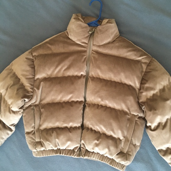 Puffer Sacré Jackets (Size S) - Picture 7 of 10